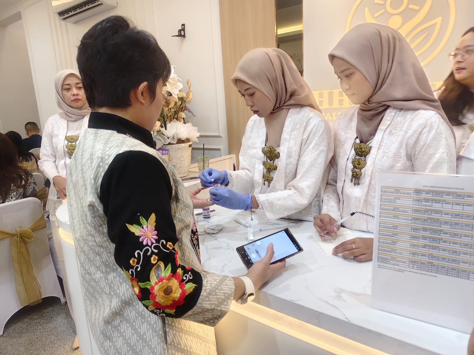 Klinik HHP Perkuat Akses Layanan Kesehatan Warga Surabaya Barat