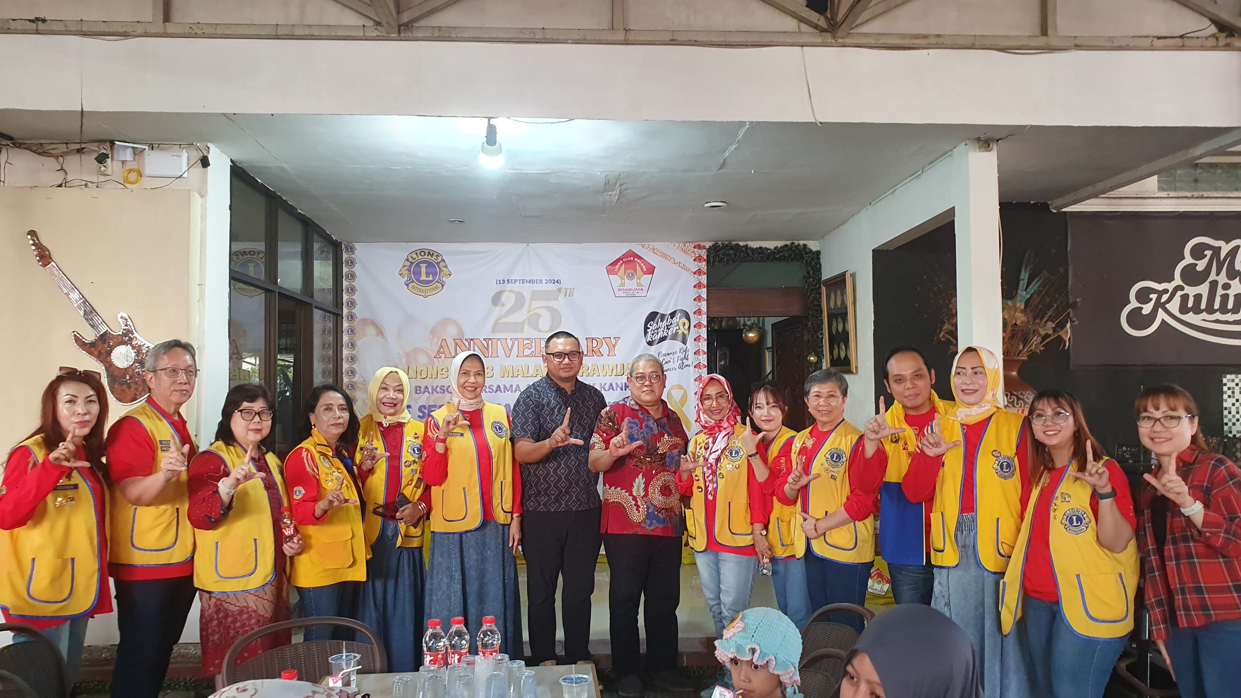 HUT Ke-25, Lions Club Malang Brawijaya Berbagi Kasih 