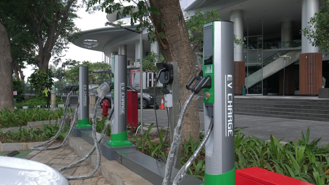 Penyedia SPKLU Bangun 1.000 Charging Gun di Indonesia, 50 di Surabaya