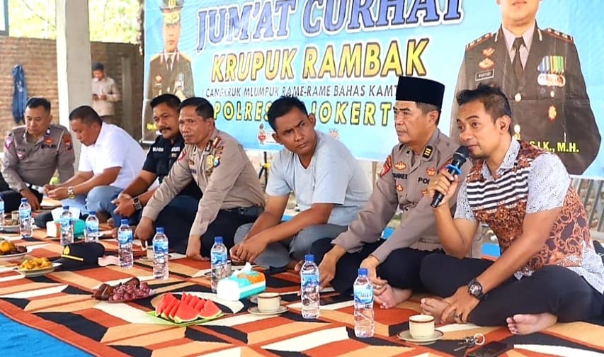 Jumat Curhat, Polres Mojokerto Ajak Warga Taat Hukum