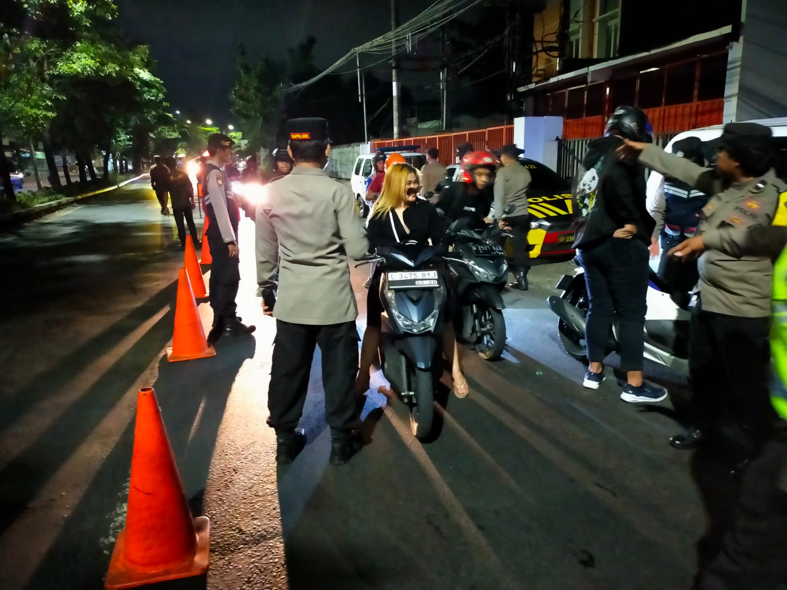 Patroli Gabungan Rayon 6 Polrestabes Surabaya Berhasil Amankan 12 Pelanggar Lalu Lintas