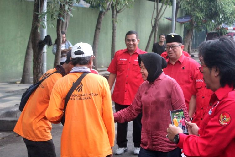 Dedi Sitorus dan Tri Rismaharini Kunjungi DPC PDIP Surabaya Bahas Konsolidasi dan Tantangan Partai