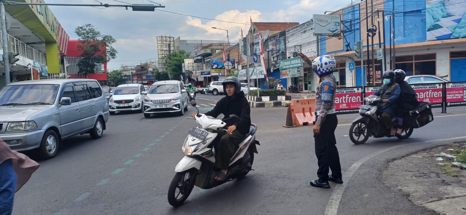 Polres Jember Sukses Kawal Kamseltibcarlantas Libur Panjang Maulid Nabi