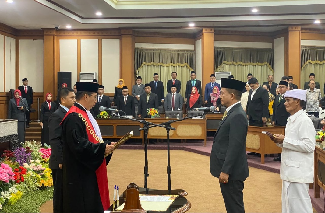 Wongso Negoro Resmi Jabat Wakil Ketua III DPRD Gresik