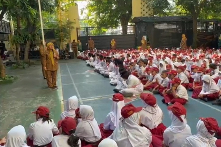 Siswa Surabaya Kembali Masuk Sekolah, Kadispendik Tekankan Karakter dan Waspada Gawai