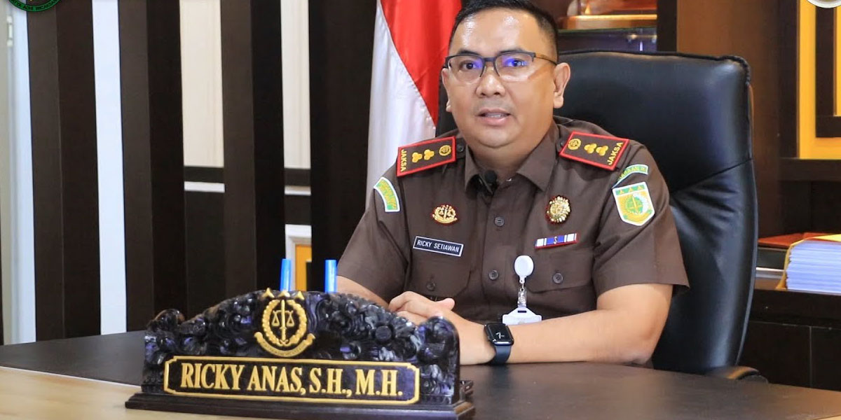 Sepak Terjang Kajari Tanjung Perak Ricky Setiawan Anas, OTT Oknum Auditor BPK Hingga Tahan Pengemplang Pajak