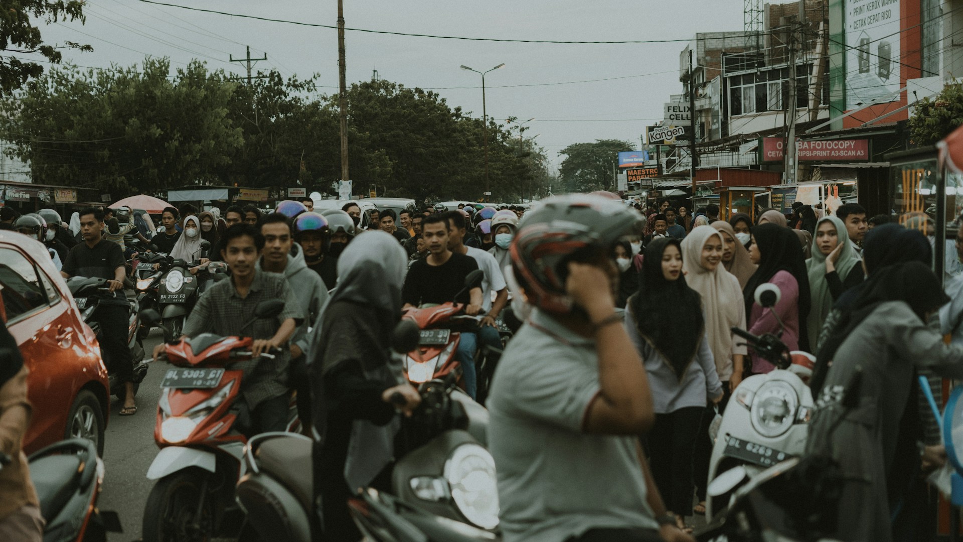 7 Titik Strategis untuk Berbagi Takjil di Surabaya Barat