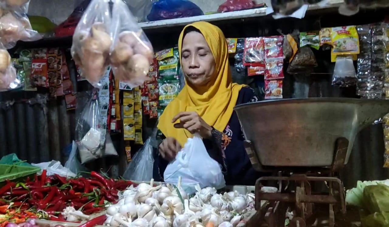 Harga Bawang di Surabaya Melonjak hingga 100 Persen Jelang Akhir Tahun