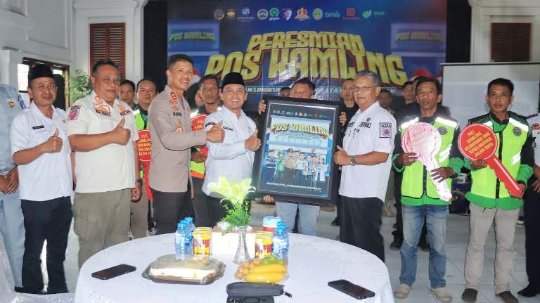 Pemkot Pasuruan Bersama Polres Perkuat Pos Kamling dan KOMPAK