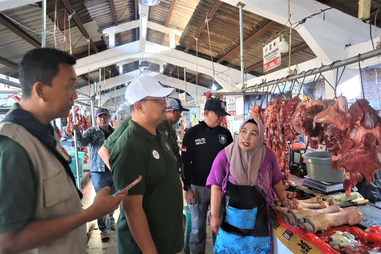 Permintaan Daging Sapi Naik 5 Persen saat Nataru, RPH Surabaya Jamin Stok Aman