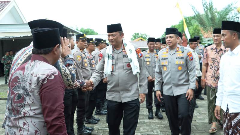 Kapolda Jatim Gelar Silaturahmi dengan Ulama Madura di Ponpes Sambilangan, Titip Pesan Jaga Persatuan