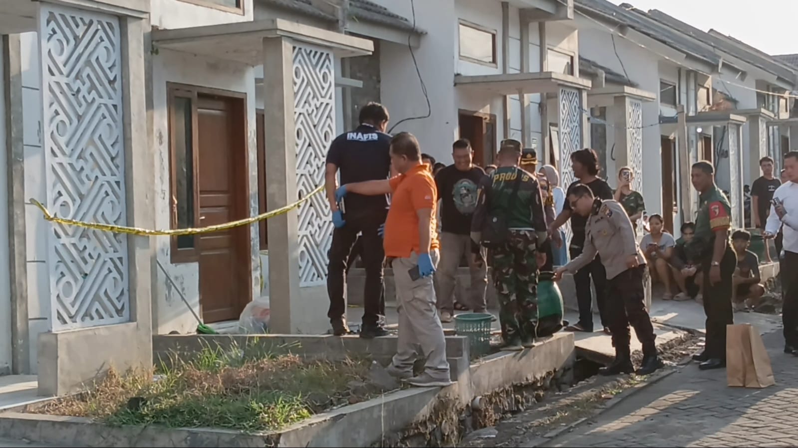 Geger! Warga Jember Temukan Makam Bayi di Rumah Kontrakan yang Disewakan per Jam