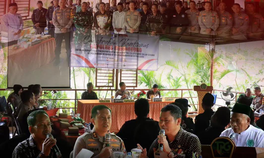 Polres Bojonegoro Gelar Cangkrukan Kamtibmas di Taman Pinggir Gawan Pilanggede