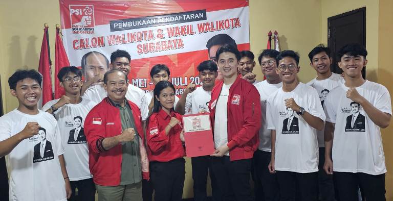 Ramaikan Bursa Pilwali Surabaya, Kader PSI Richard Handiwiyanto Ambil Formulir Cawawali