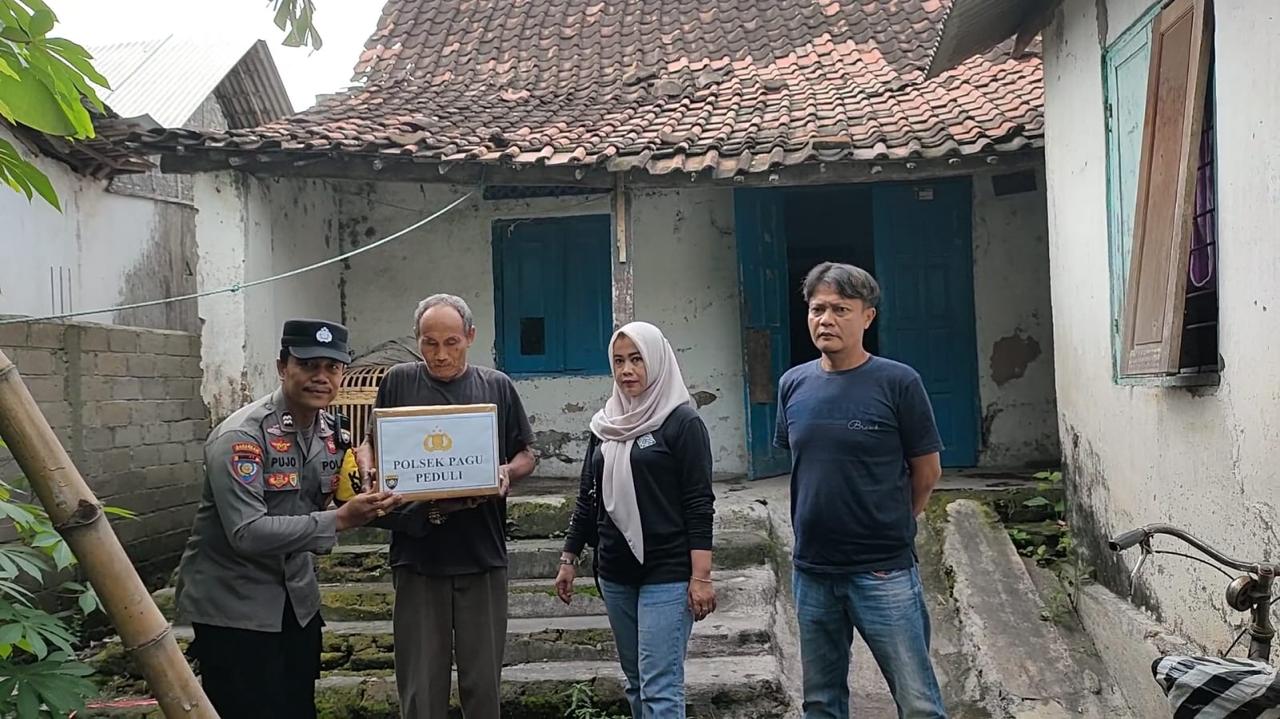 Polsek Pagu Salurkan Paket Sembako, Ringankan Beban Masyarakat