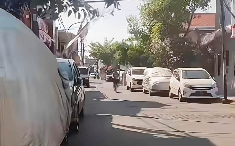 Warga Sidotopo Indah Geram Jalan Umum Disulap Jadi Parkir Ilegal, Kapolsek: Upaya Mediasi dan Kondusivitas 