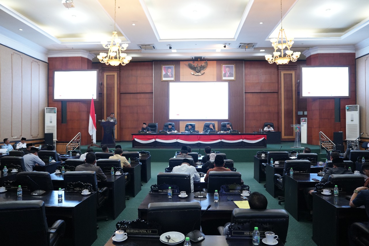 Perubahan Perda PDRD, Fraksi-Fraksi DPRD Jombang Berikan Masukan