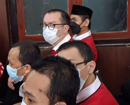 Siwalan Party Surabaya Admin Utama Dituntut 2,5 Tahun, Admin Pembantu 2 Tahun 