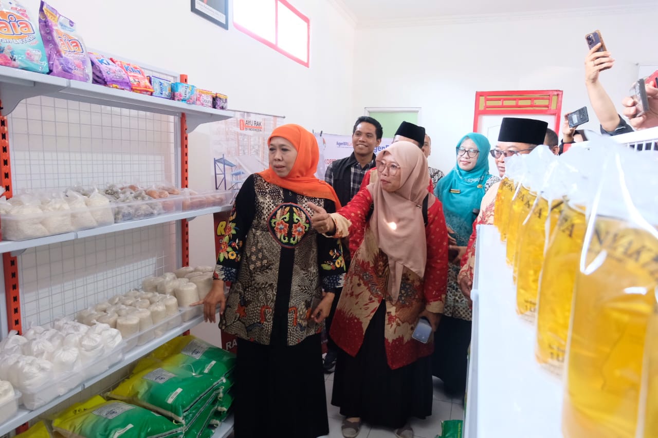 Gubernur Khofifah Cek Kesiapan Koperasi Merah Putih Desa Kupang Jabon Sidoarjo