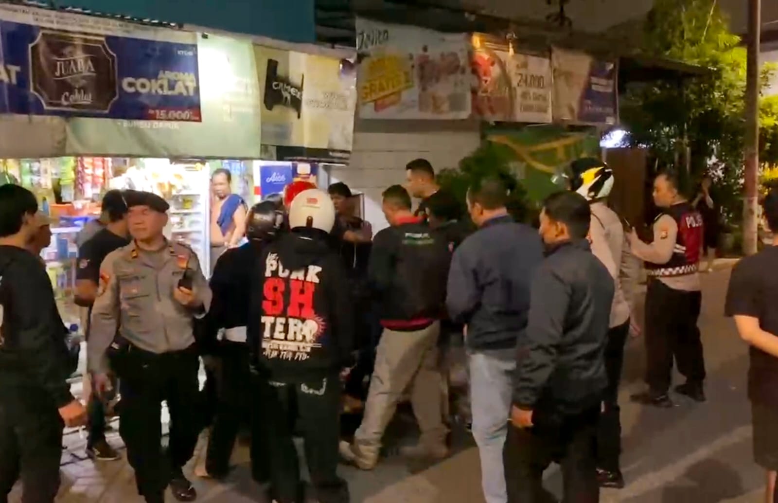 Mencekam, Pengesahan Perguruan Silat di Surabaya Berujung Bentrok di Kalijudan