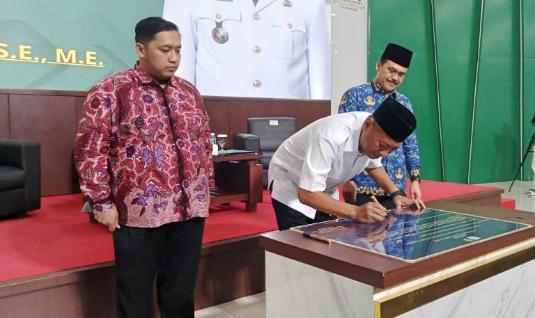 Pemkab Tulungagung dan UIN SATU Deklarasikan Gerakan Tulungagung Sehat Mental