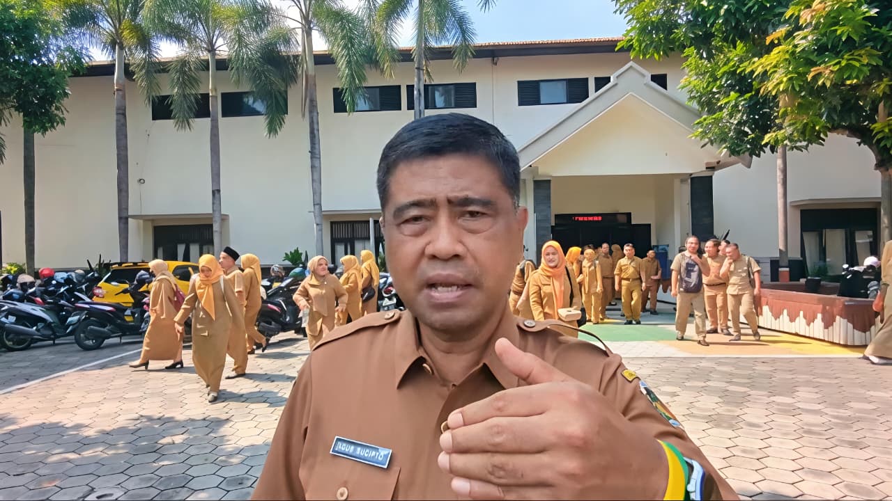 Dinas Pendidikan Tak Punya Nyali, Guru Honorer Jadi Tumbal Regulasi