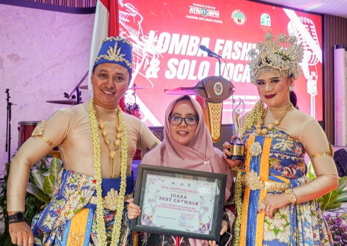 Kantah ATR/BPN Trenggalek Juara Best Catwalk Lomba Fashion Show Hantaru 2024