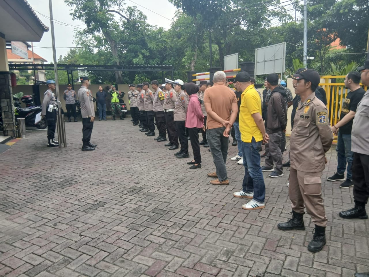 Polsek Wiyung Siagakan Tiga Pilar Amankan Malam Takbir, Kapolsek Beri Imbauan Ini