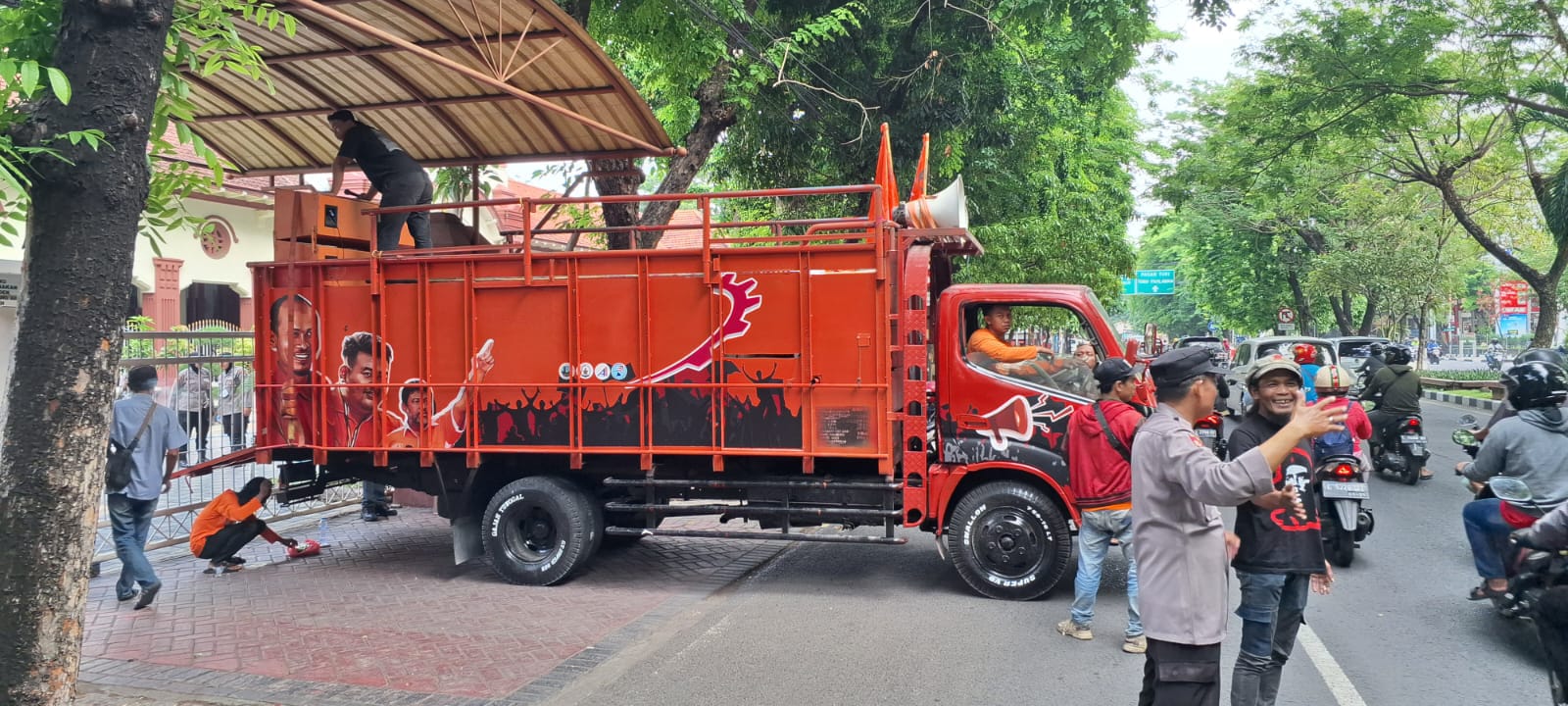 Polsek Sawahan Siap Kawal Aksi Unjuk Rasa di PN Surabaya