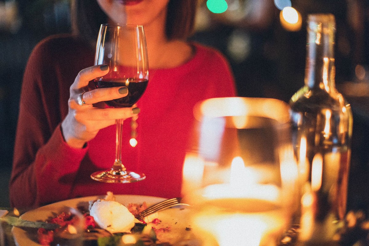 Ingin Dinner Romantis Bersama Pasangan? Inilah 5 Tempat Dinner Teristimewa Di Kota Pahlawan