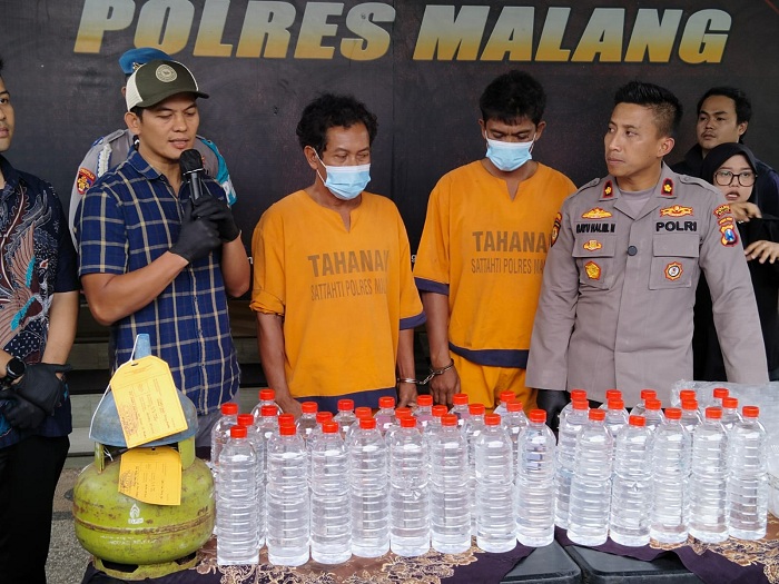 Satreskoba Polres Malang Tutup Home Industry Miras Trobas, 260 Liter Disita