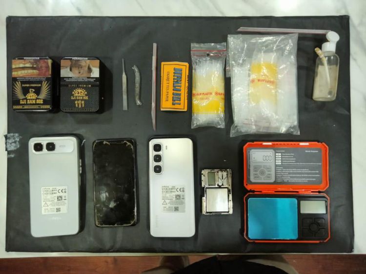 Polisi Gerebek Rumah Kontrakan di Turen Malang, Sita 82 Poket Sabu dan Ganja