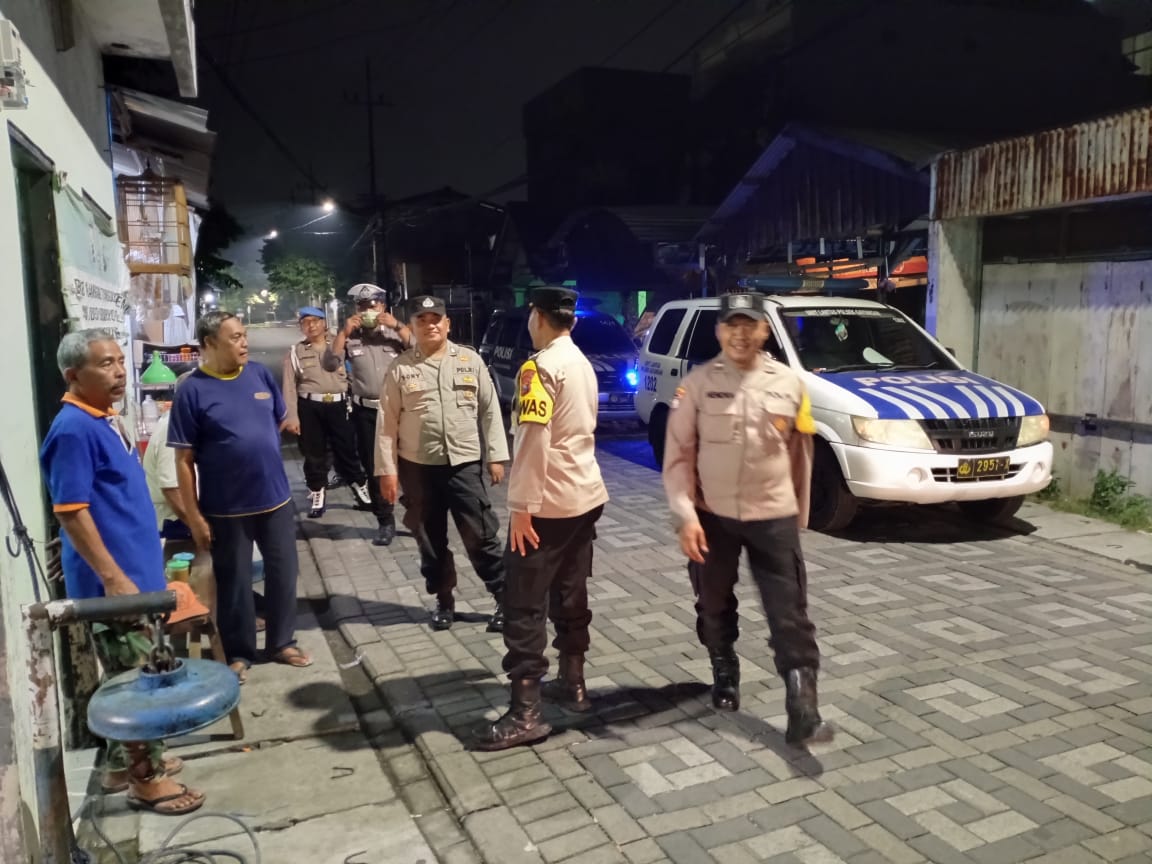 Polsek Gayungan Gelar Patroli dan Imbauan Kamtibmas