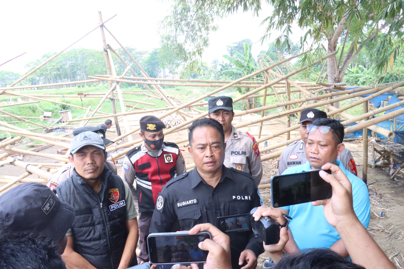 Polres Lumajang Obrak Abrik Arena Sabung Ayam di Dawuhan Lor