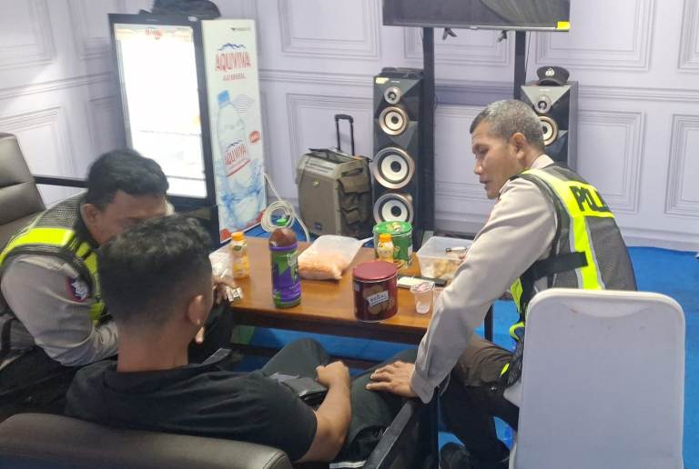 Petugas dan Warga Gagalkan Percobaan Bunuh Diri di Jembatan Soehat Malang