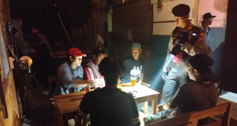 Sat Samapta Polres Kediri Kota Miras dan Pelajar Nongkrong Dini Hari 