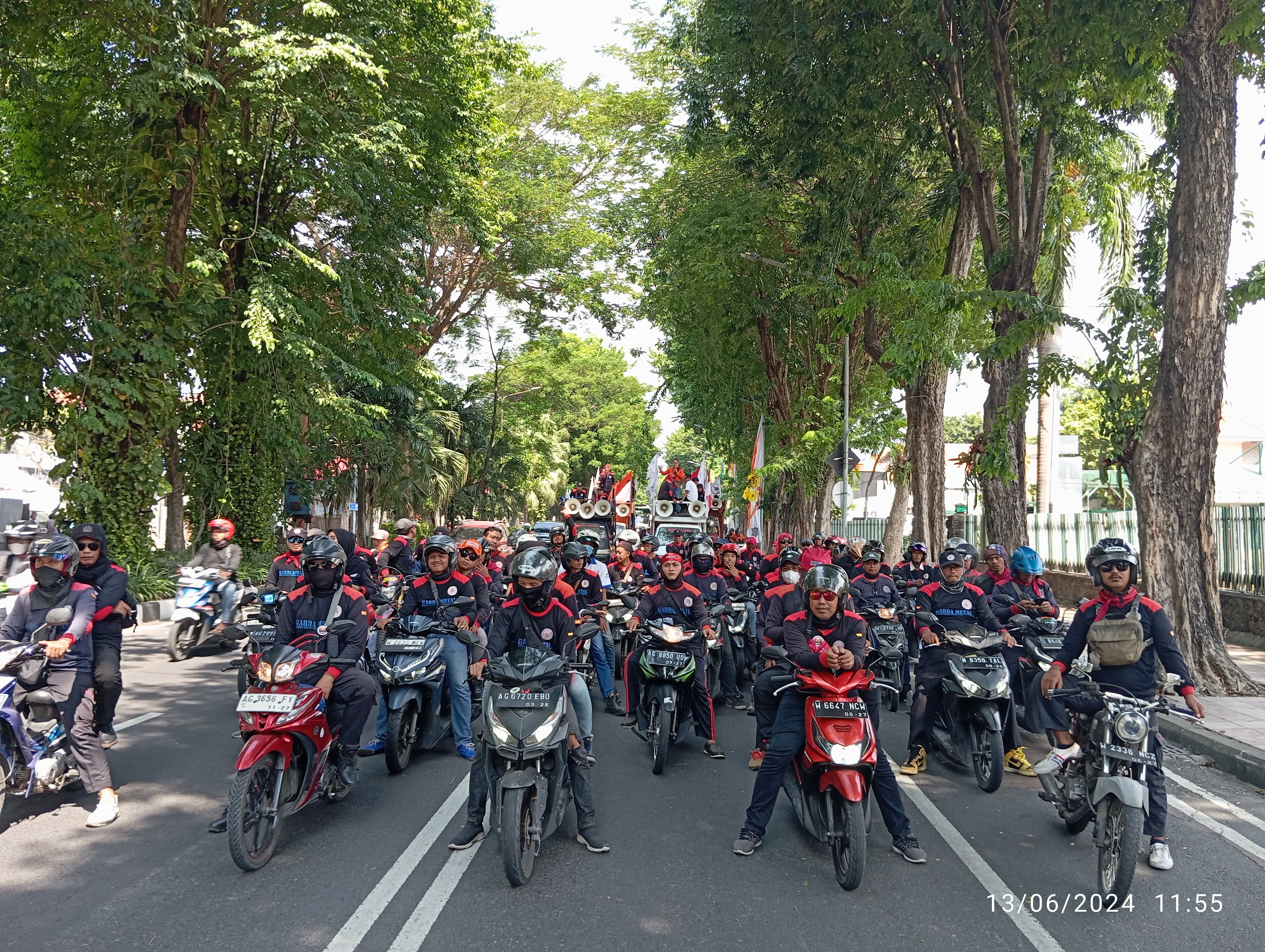 Buruh Jatim Demo Tolak Tapera