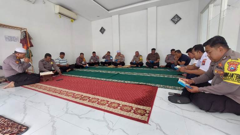 Polsek Pabean Cantikan Rutin Gelar Yasinan Setiap Kamis