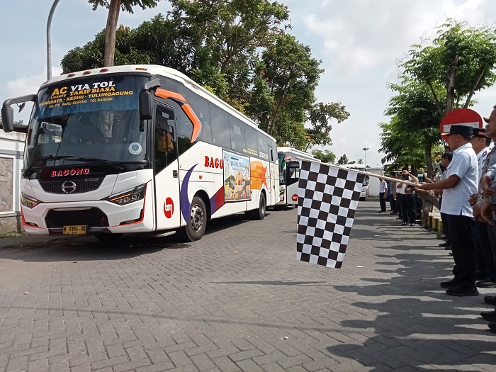  Balik Gratis Diserbu, Wabup Berangkatkan 270 Warga Tulungagung ke Surabaya