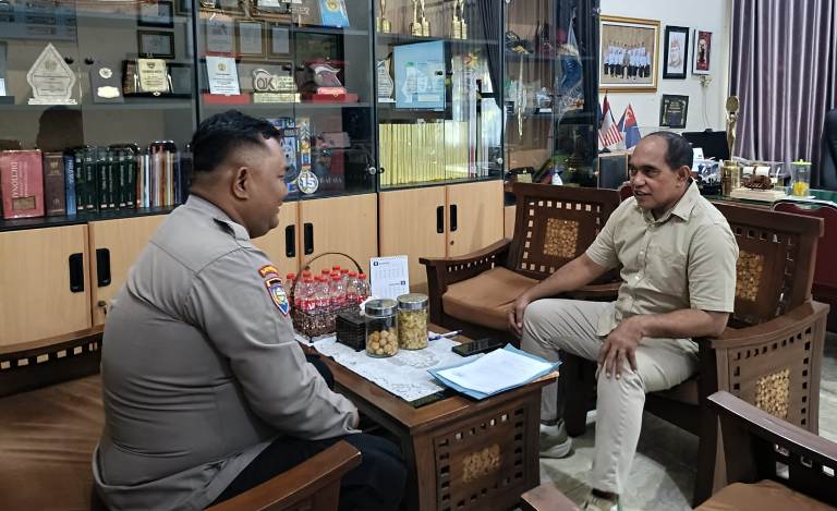 Polsek Gayungan Sambangi SMAN 15, Tekankan Siswa Tidak Ikut Aksi Unjuk Rasa