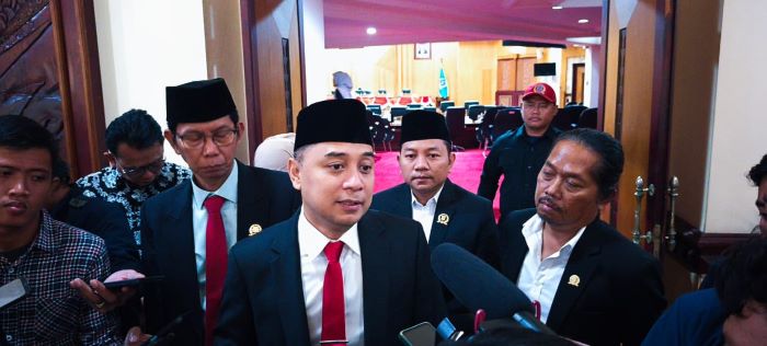 Demo di Grahadi, Wali Kota Surabaya Imbau Demonstran Tertib 