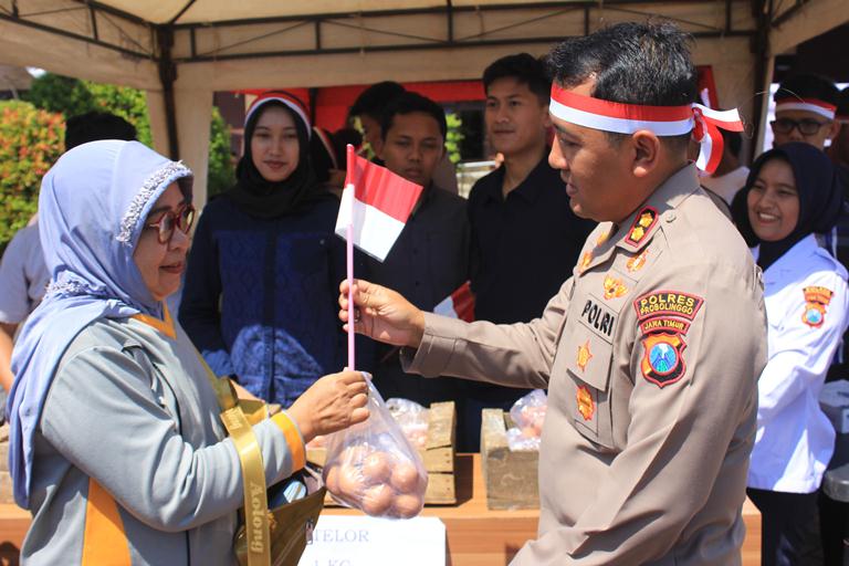 Polres Probolinggo Gelar Gerakan Pangan Murah, Puluhan Ton Beras Terjual Habis 
