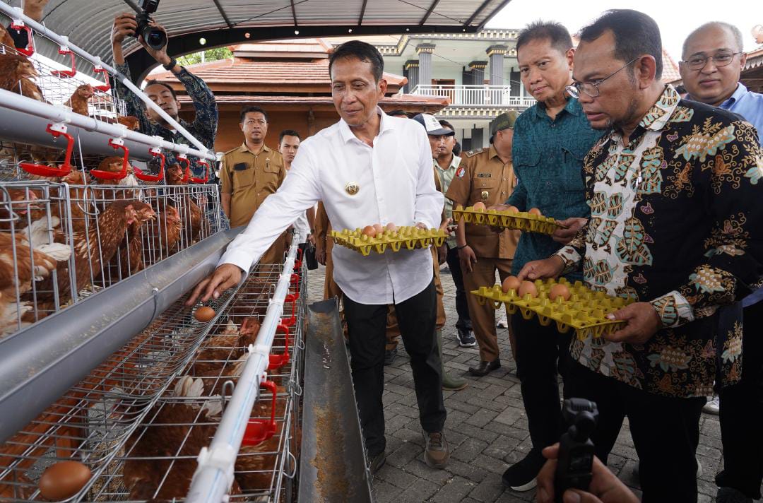 Bupati Bojonegoro Bersama EMCL Launching Program Gayatri untuk Warga Pra Sejahtera