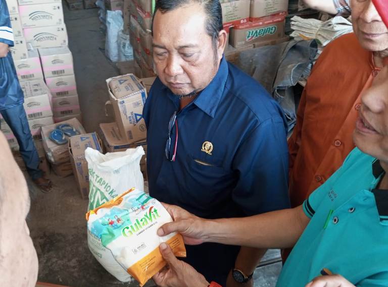 Satgas Pangan Situbondo Temukan Gula Rafinasi Berlabel BPOM