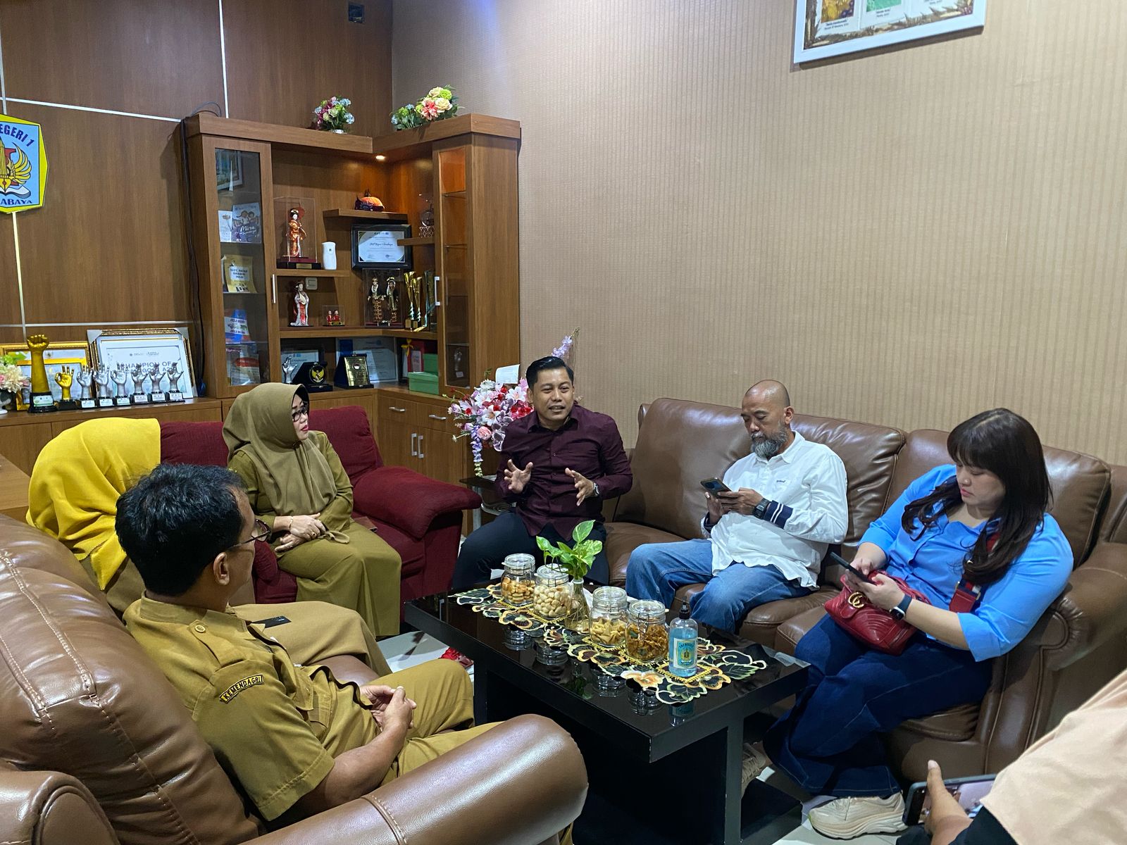 DPRD Surabaya Sidak SMPN 1 Terkait Isu Pungutan Wisuda, Temukan Inisiatif Wali Murid