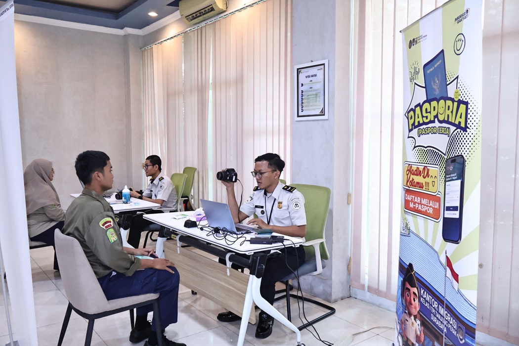 Paspor Ceria Imigrasi Tanjung Perak Permudah Layanan Paspor di SMA Muhammadiyah 10 GKB Gresik