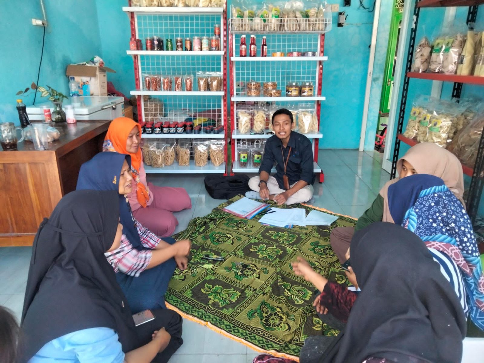 PLN Indonesia Power UBP Grati Dorong Ekonomi Kreatif Pesisir Melalui Program Omah Karya Laut