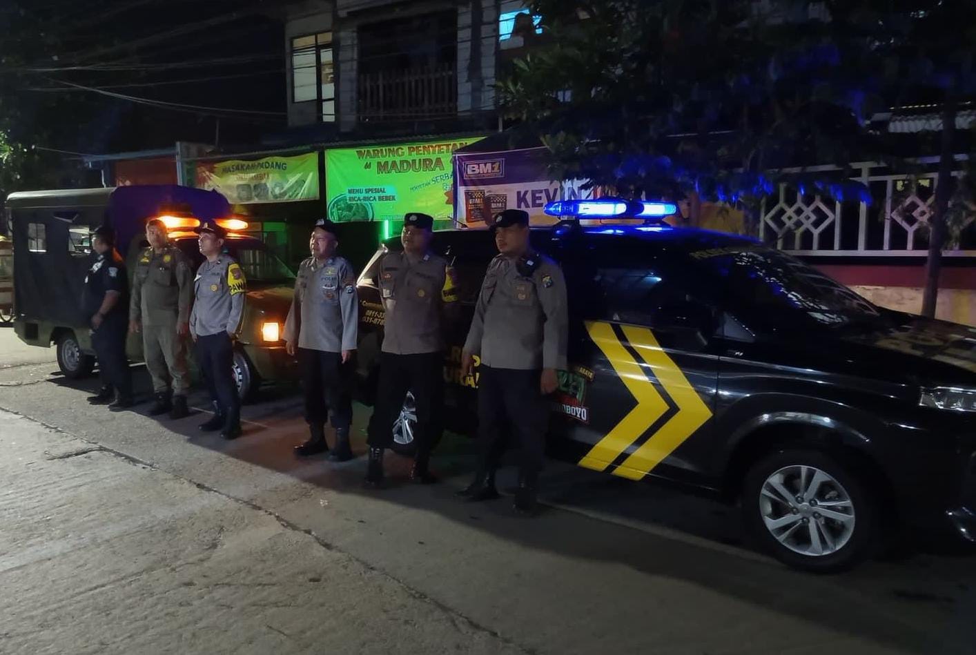 Polsek Gunung Anyar Gencar Patroli Malam, Cegah Peredaran Petasan dan Aksi Perang Sarung Selama Ramadan