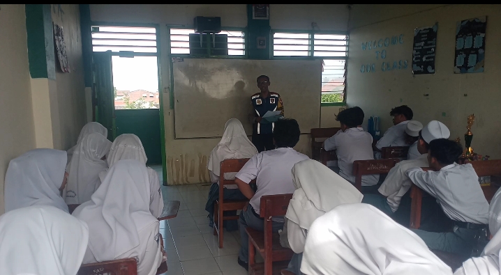 Pembinaan di MA Hasyim Asy'ari, Polsek Tandes Ajak Siswa Jauhi Kenakalan Remaja