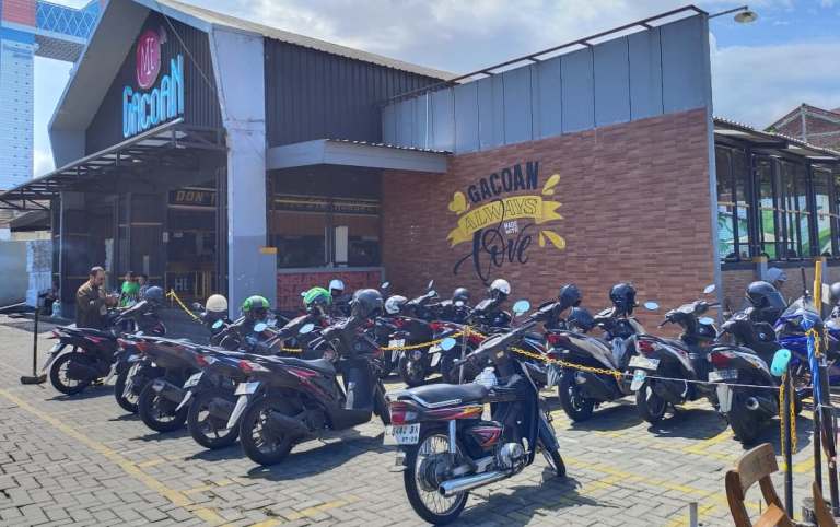 Mie Gacoan Surabaya Siap Benahi Sistem Parkir Demi Tertib dan Buka Lapangan Kerja